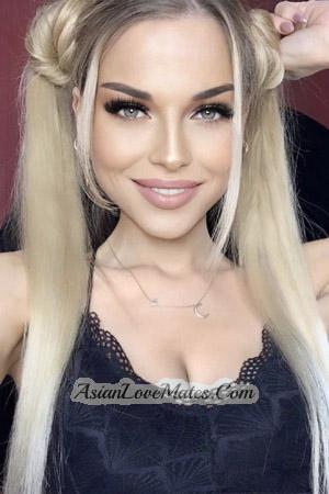 192181 - Oksana Age: 33 - Russia