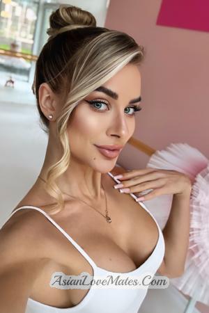 199803 - Elena Age: 27 - Belarus