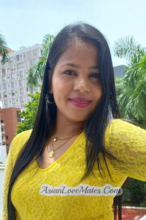 210673 - Yanina Age: 35 - Colombia