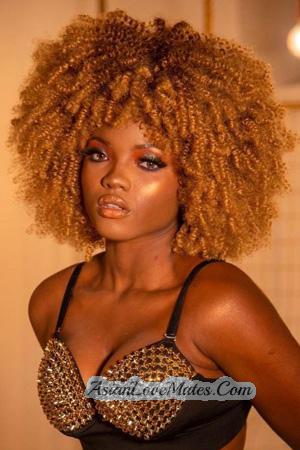 214573 - Solanyi Age: 22 - Colombia