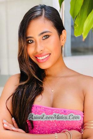 220502 - Yoemi Age: 26 - Colombia